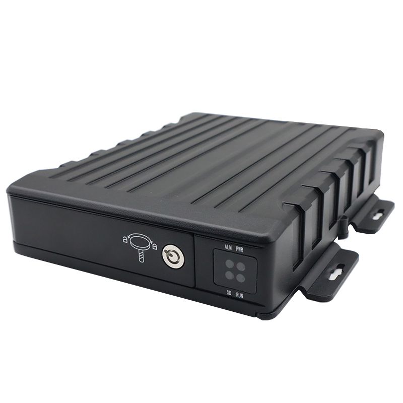 DVR mobile impermeabile 4G GPS 4 CH IP67 con ADAS BSD DSM